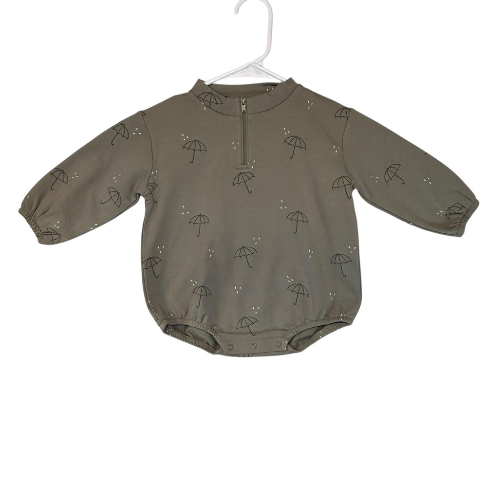 Quincy Mae Baby Romper Jumpsuit Umbrella Print Gray 12-18 Months NEW